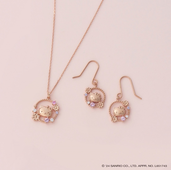 ティアラ様専用ページ♡ロザリン✩.*˚ SWAROVSKI♡サンキャッチャー 息苦しい