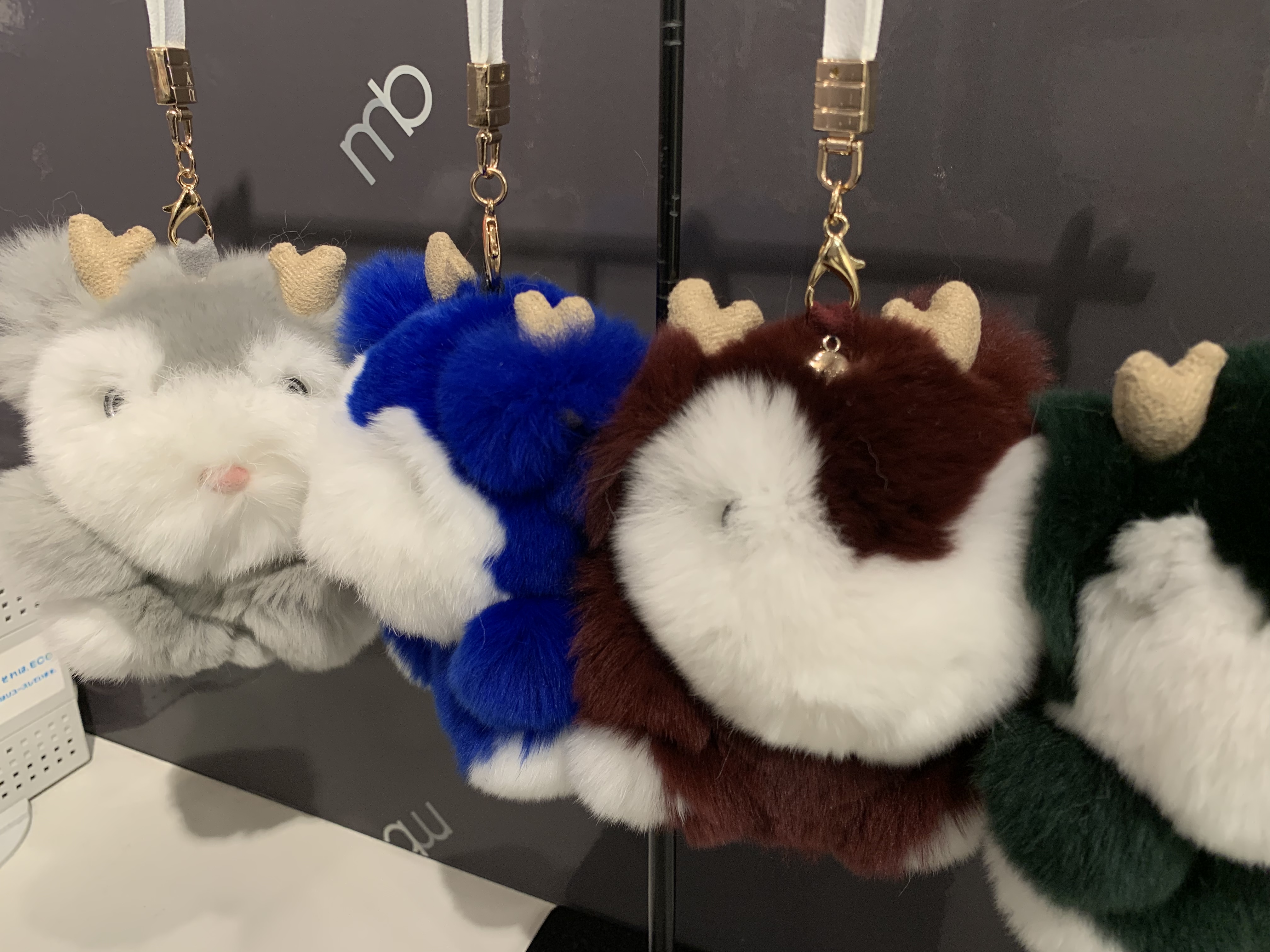 クリスマス仕様のトナカイチャーム🎄 | +moonbat | 大丸心斎橋店公式