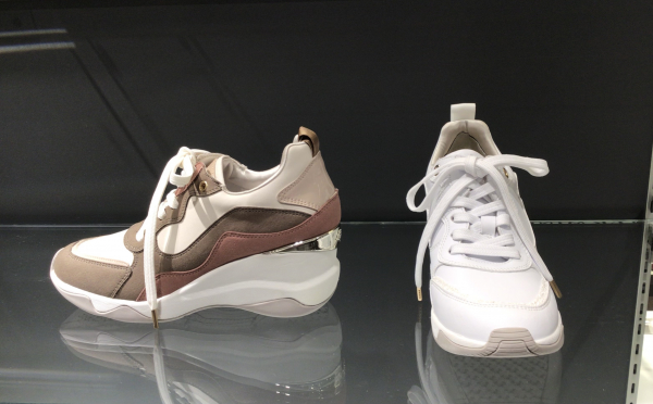 新作スニーカー登場 タラントン 大丸東京店公式 Shop Blog